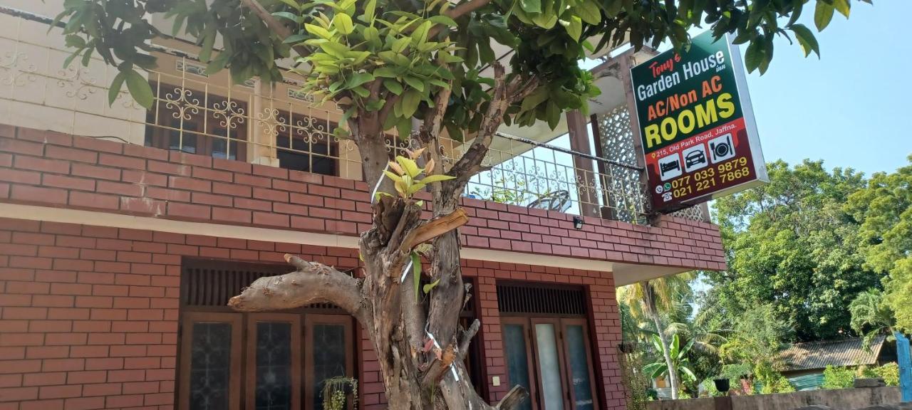 Tony'S Garden House Back Packers Inn จาฟนา ภายนอก รูปภาพ
