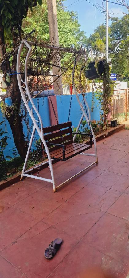 Tony'S Garden House Back Packers Inn จาฟนา ภายนอก รูปภาพ