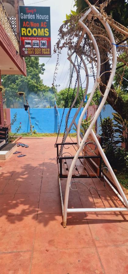 Tony'S Garden House Back Packers Inn จาฟนา ภายนอก รูปภาพ