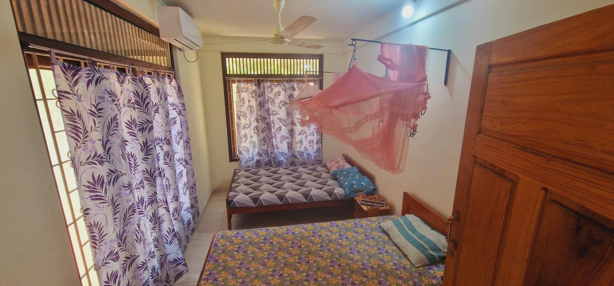 Tony'S Garden House Back Packers Inn จาฟนา ภายนอก รูปภาพ