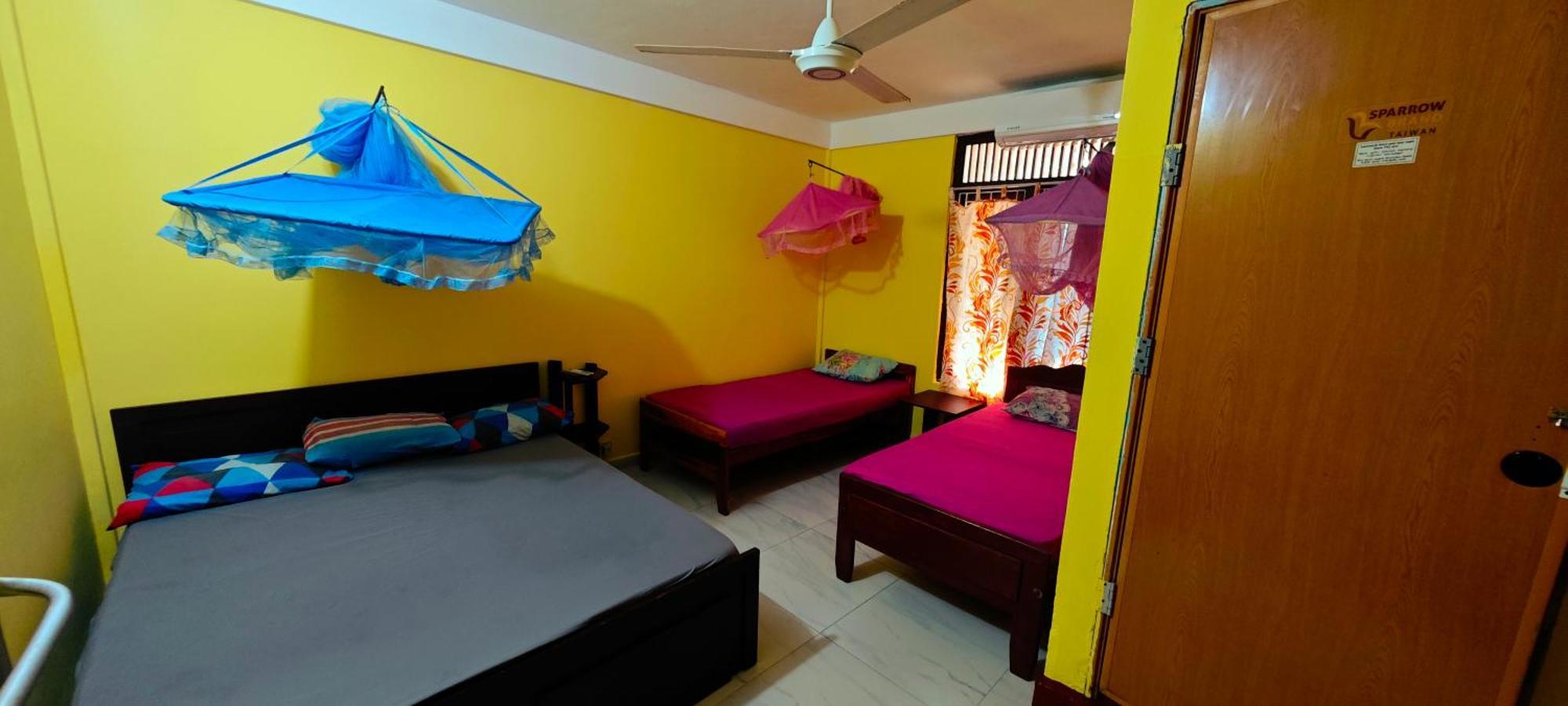 Tony'S Garden House Back Packers Inn จาฟนา ภายนอก รูปภาพ