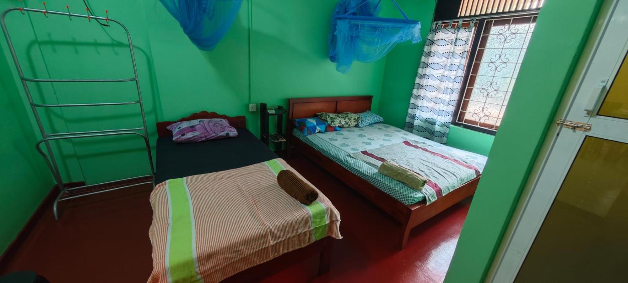 Tony'S Garden House Back Packers Inn จาฟนา ภายนอก รูปภาพ