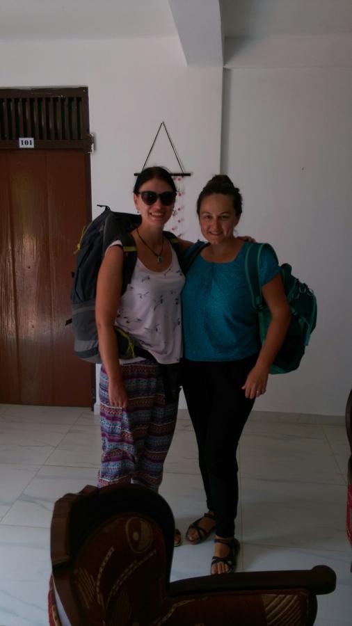 Tony'S Garden House Back Packers Inn จาฟนา ภายนอก รูปภาพ